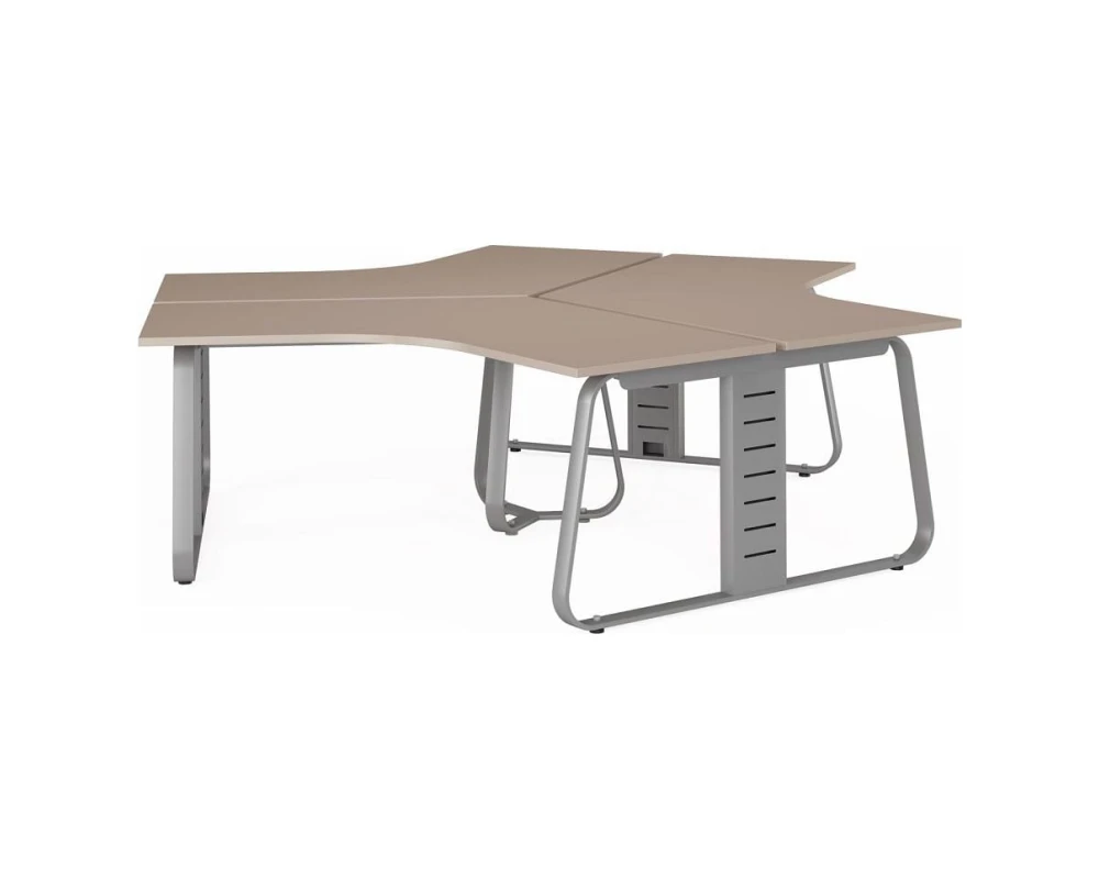 Рабочая станция на 3 места с кронштейнами под экраны Генезис Оператив / Genesis Operative