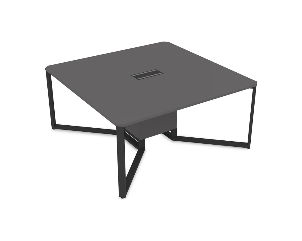 Стол-квадрат (1600x1600x750) САММИТ / SUMMIT